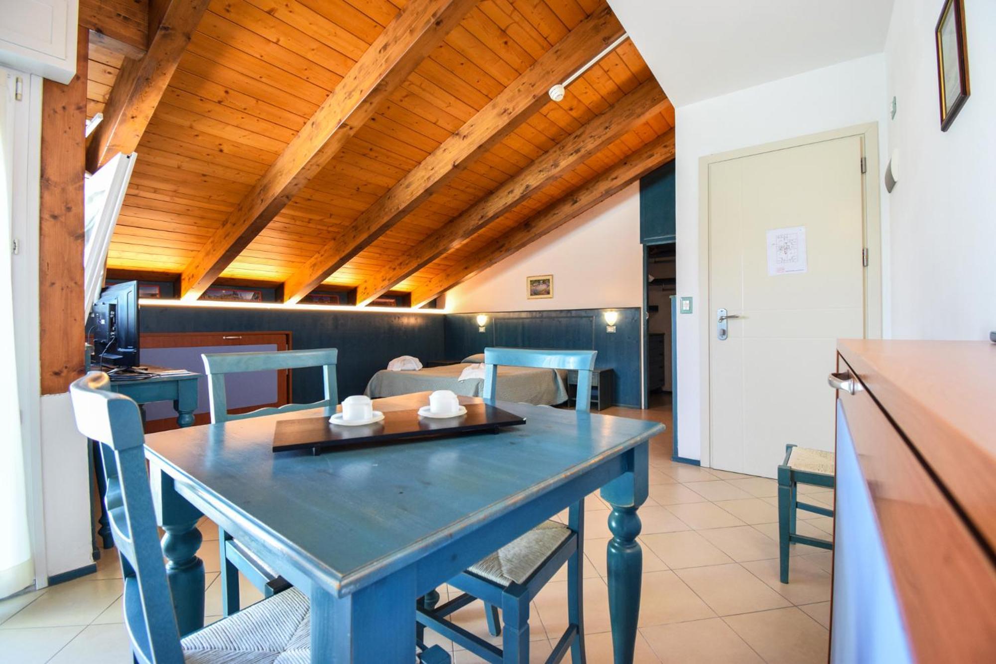 Hotel La Plage Католика Екстериор снимка