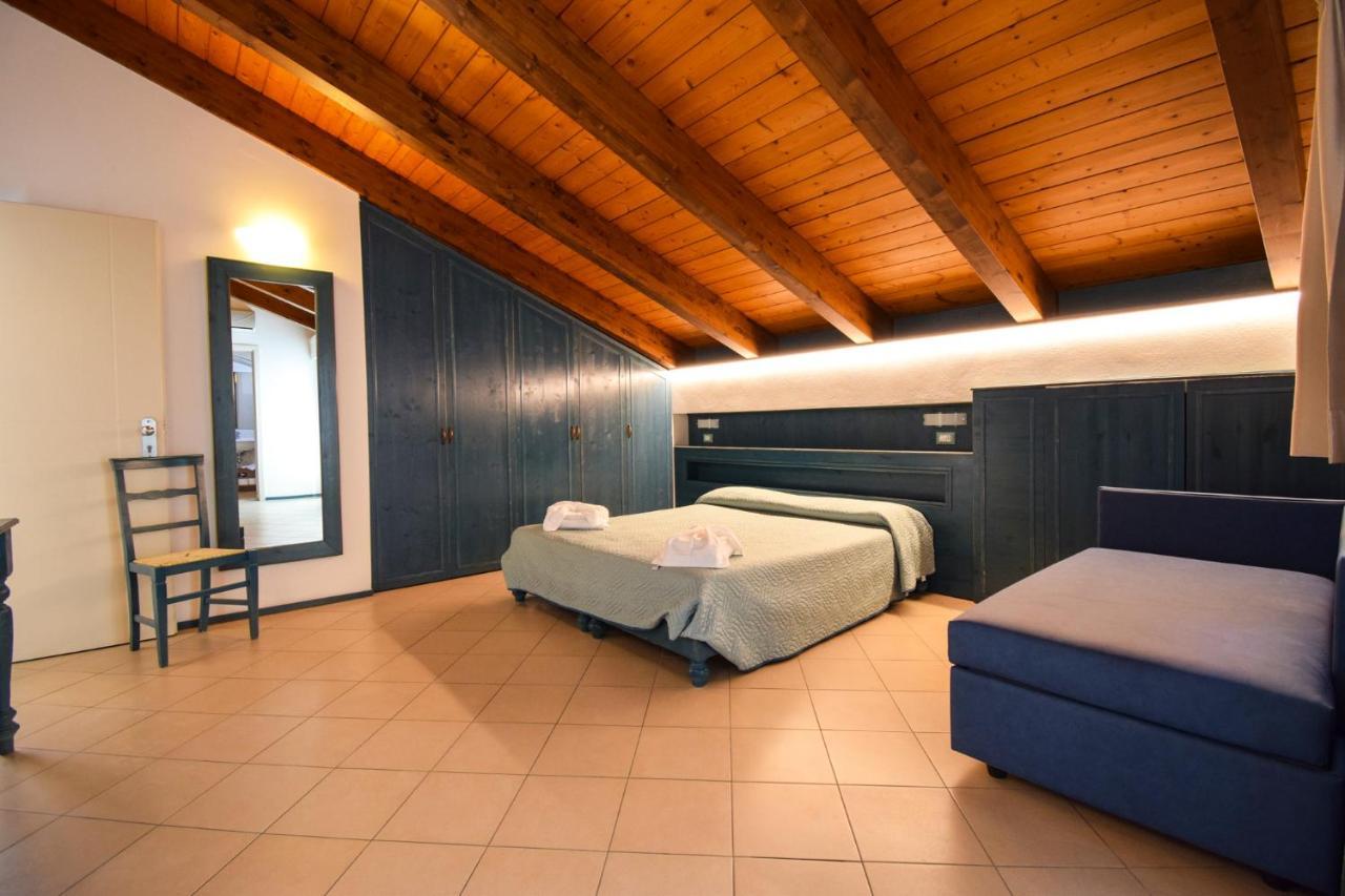 Hotel La Plage Католика Екстериор снимка