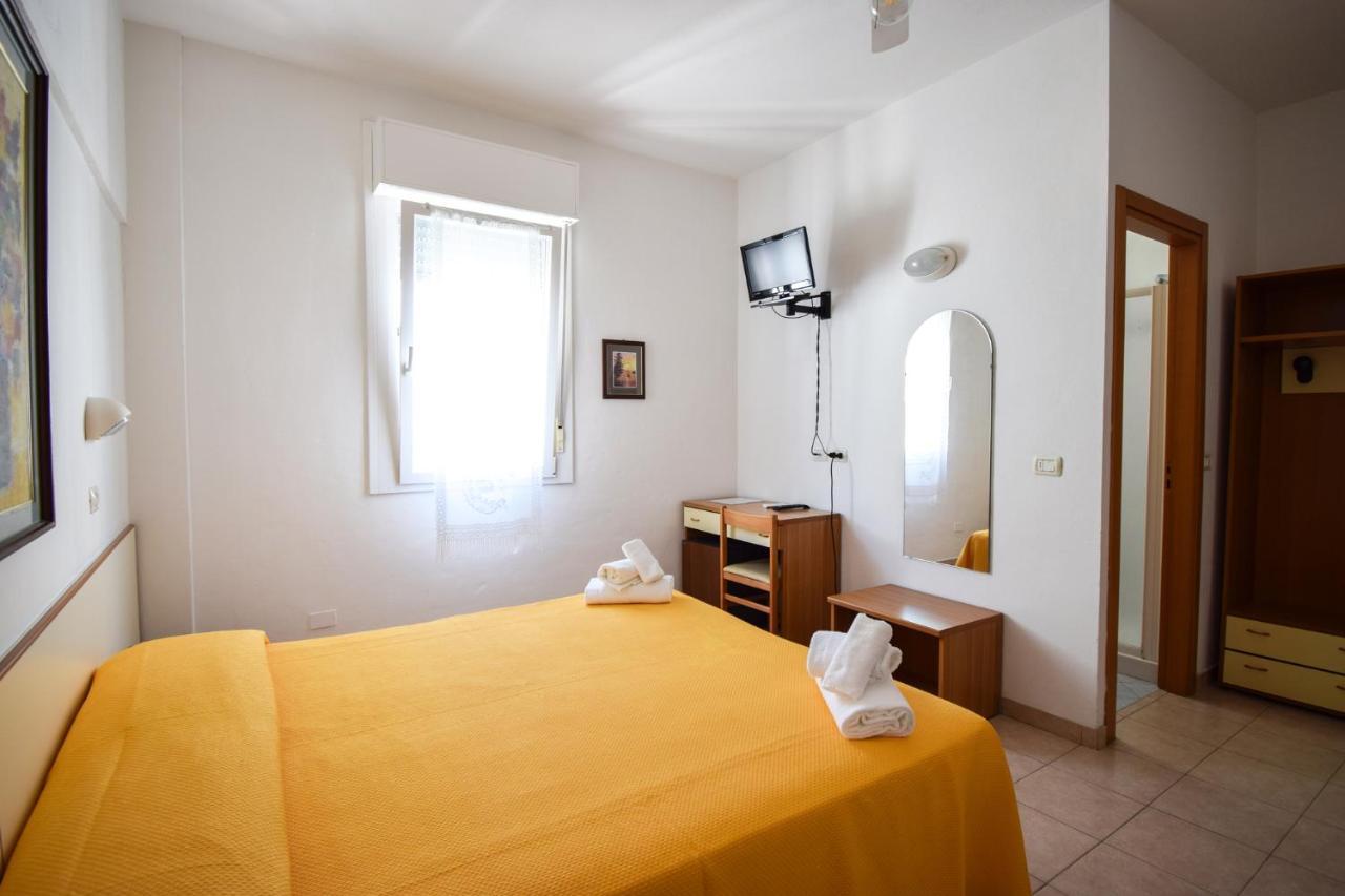 Hotel La Plage Католика Екстериор снимка