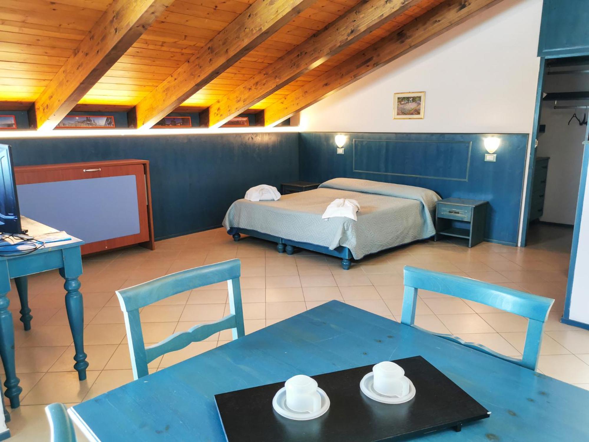 Hotel La Plage Католика Екстериор снимка