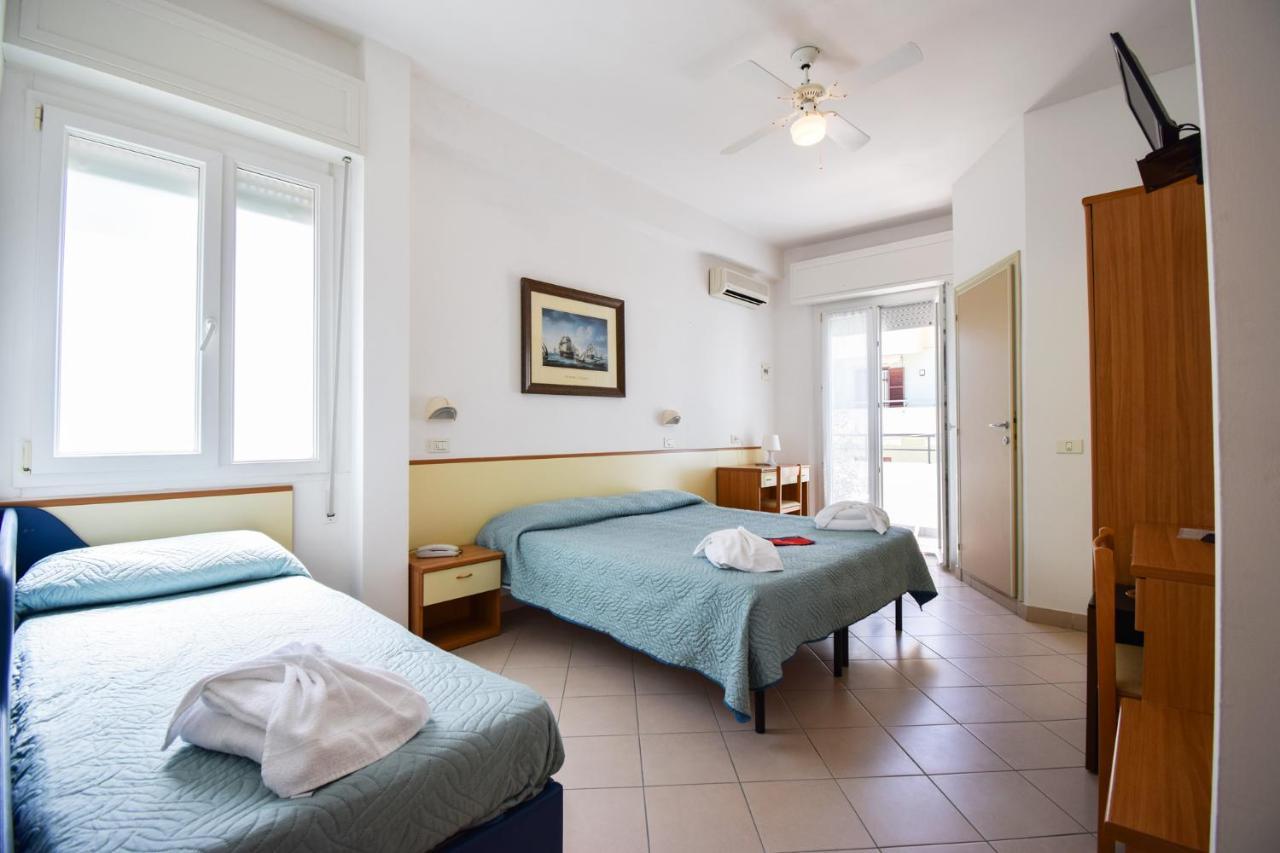 Hotel La Plage Католика Екстериор снимка