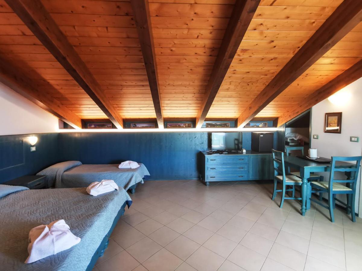 Hotel La Plage Католика Екстериор снимка
