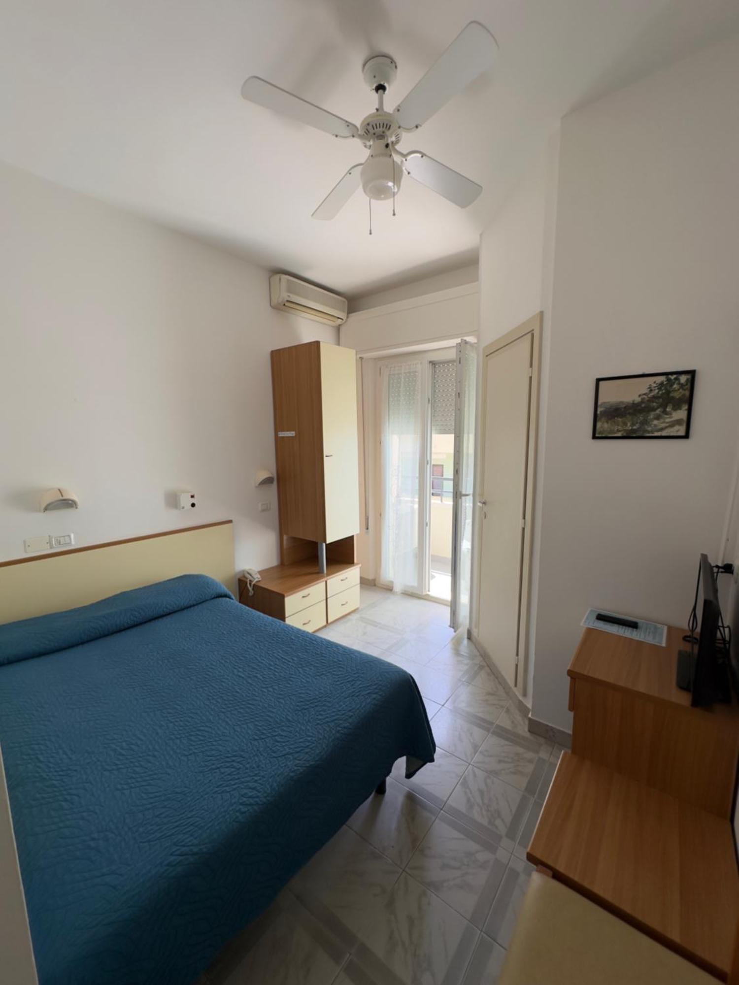 Hotel La Plage Католика Екстериор снимка