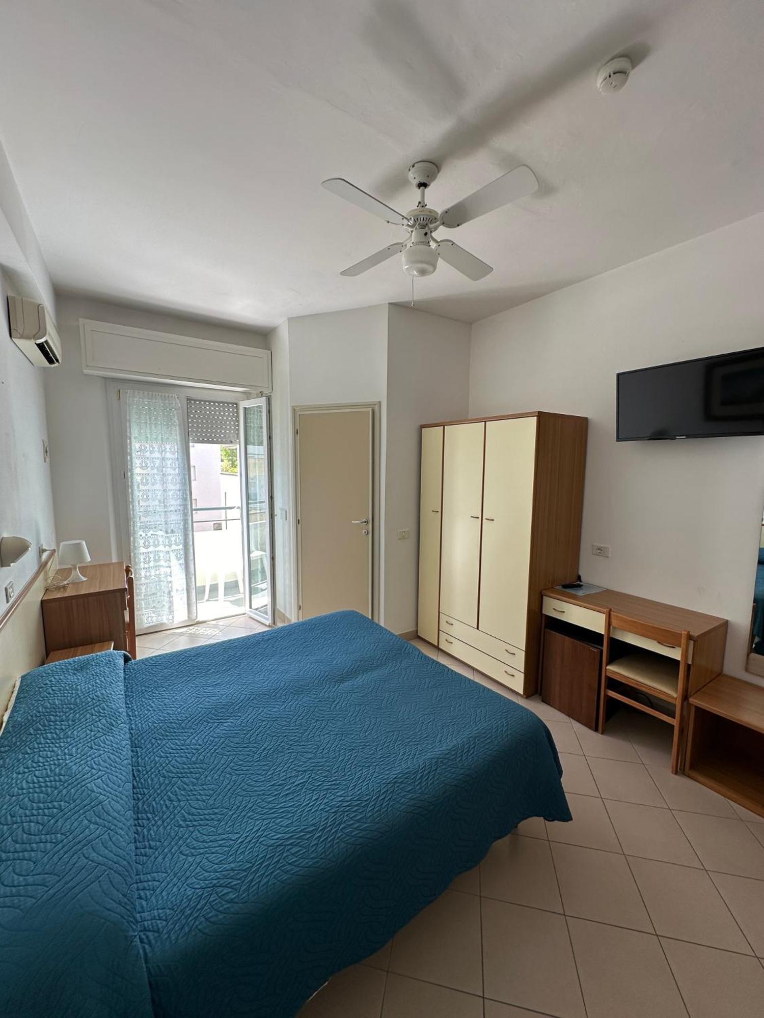 Hotel La Plage Католика Екстериор снимка