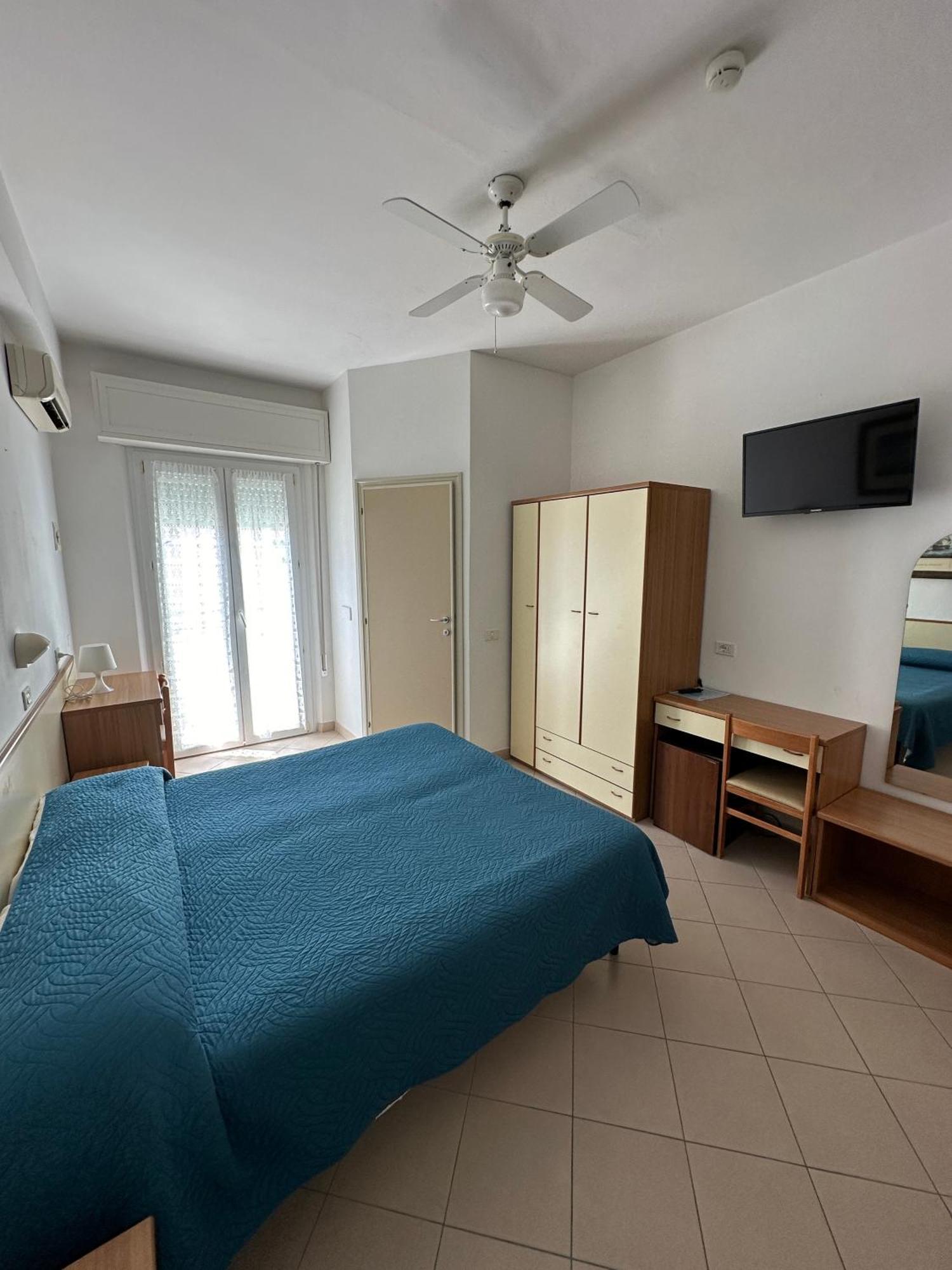Hotel La Plage Католика Екстериор снимка